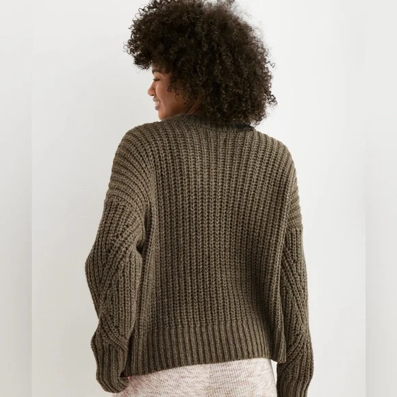 Aerie Gray Wide Rib Crew Neck Sweater Size S EUC Comfy Cozy Warm - Picture 12 of 12